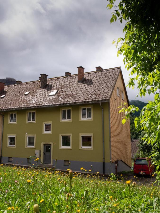 Eisenerz Stefan Apartment / Ferien Wohnung Luaran gambar