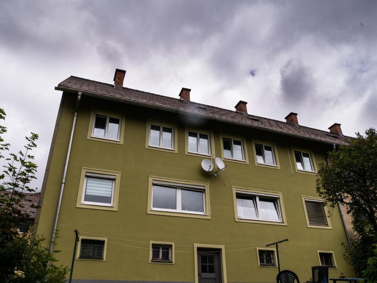 Eisenerz Stefan Apartment / Ferien Wohnung Luaran gambar