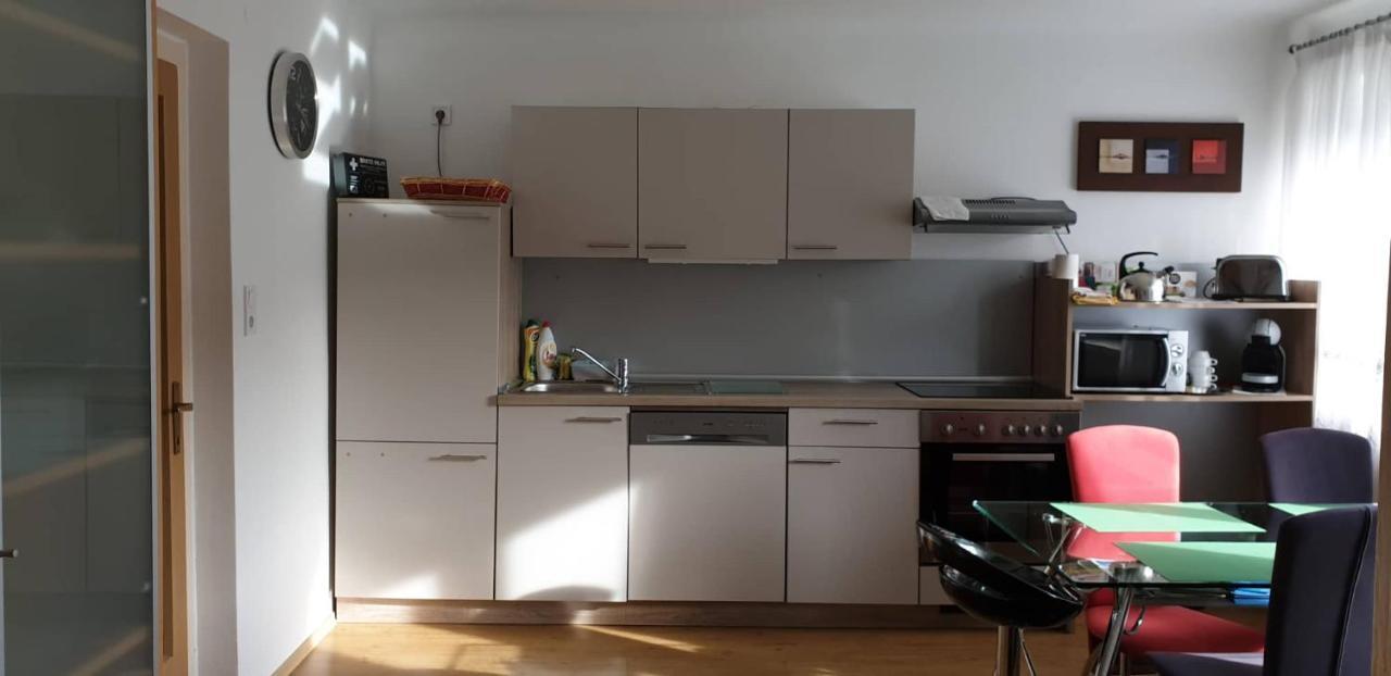 Eisenerz Stefan Apartment / Ferien Wohnung Luaran gambar